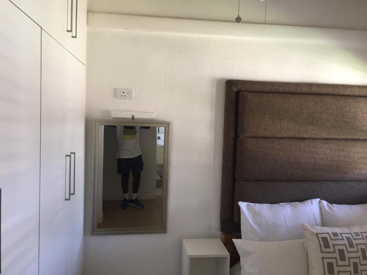 Cabanas Del Mar Amanzimtoti Bagian luar foto