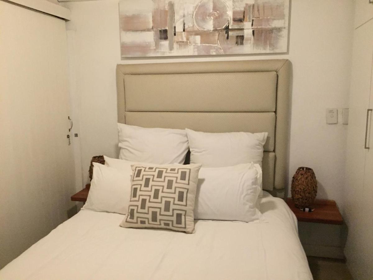 Cabanas Del Mar Amanzimtoti Bagian luar foto