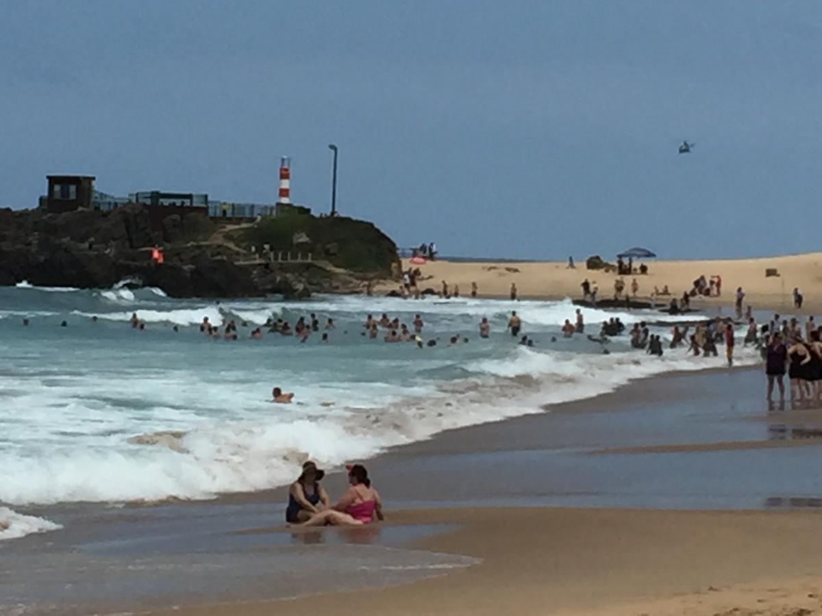 Cabanas Del Mar Amanzimtoti Bagian luar foto