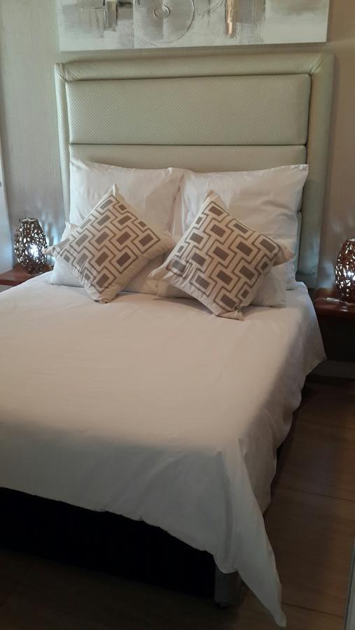 Cabanas Del Mar Amanzimtoti Bagian luar foto